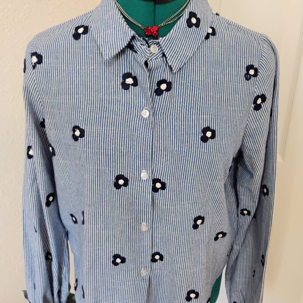 Sienna Sky Daisy Pinstripe Waist Tie Shirt Medium